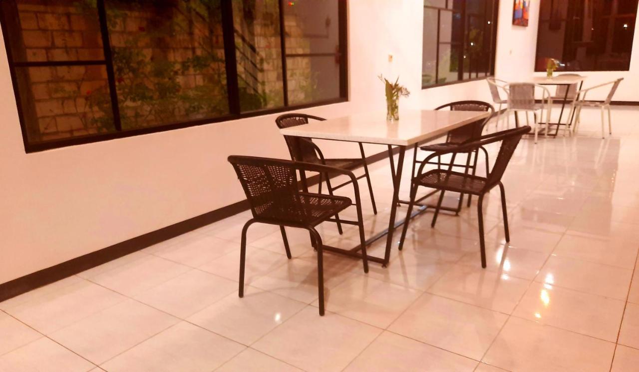 Cozy Stay Kupang Kupang  Luaran gambar