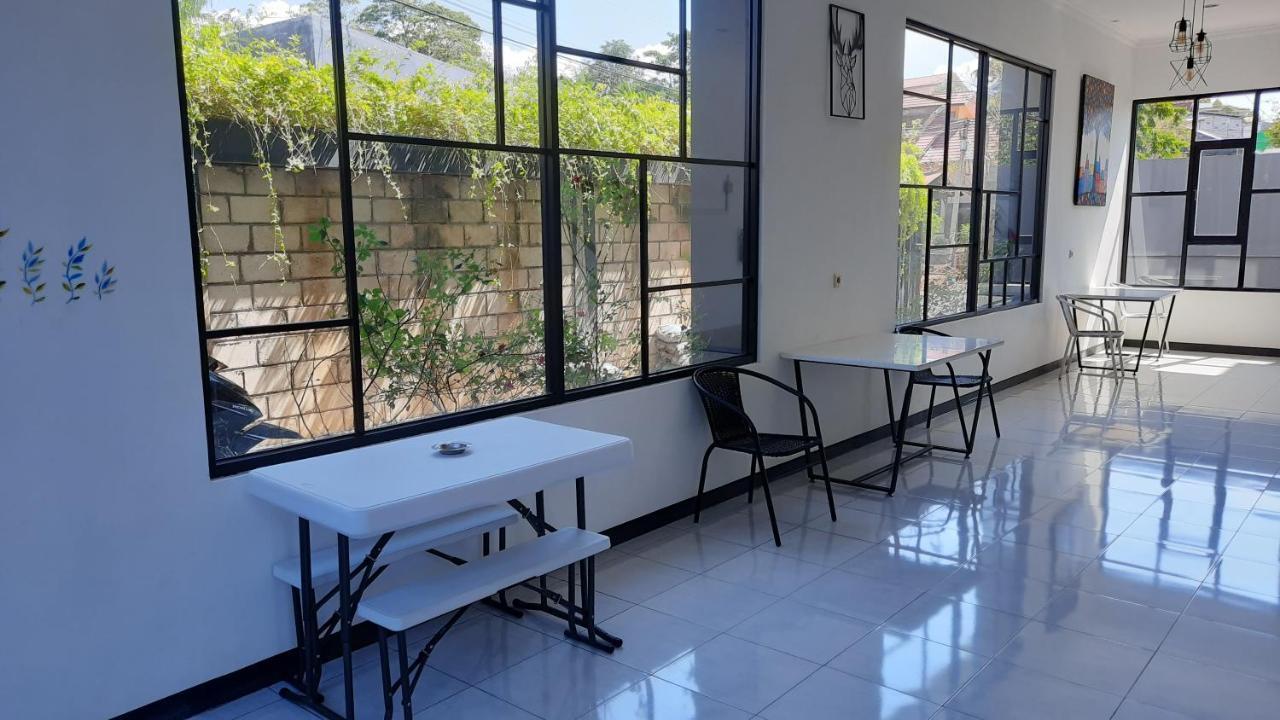 Cozy Stay Kupang Kupang  Luaran gambar